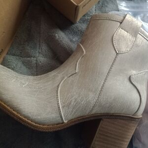 Dirty Laundry Cream Ankle Boots with Western Flair